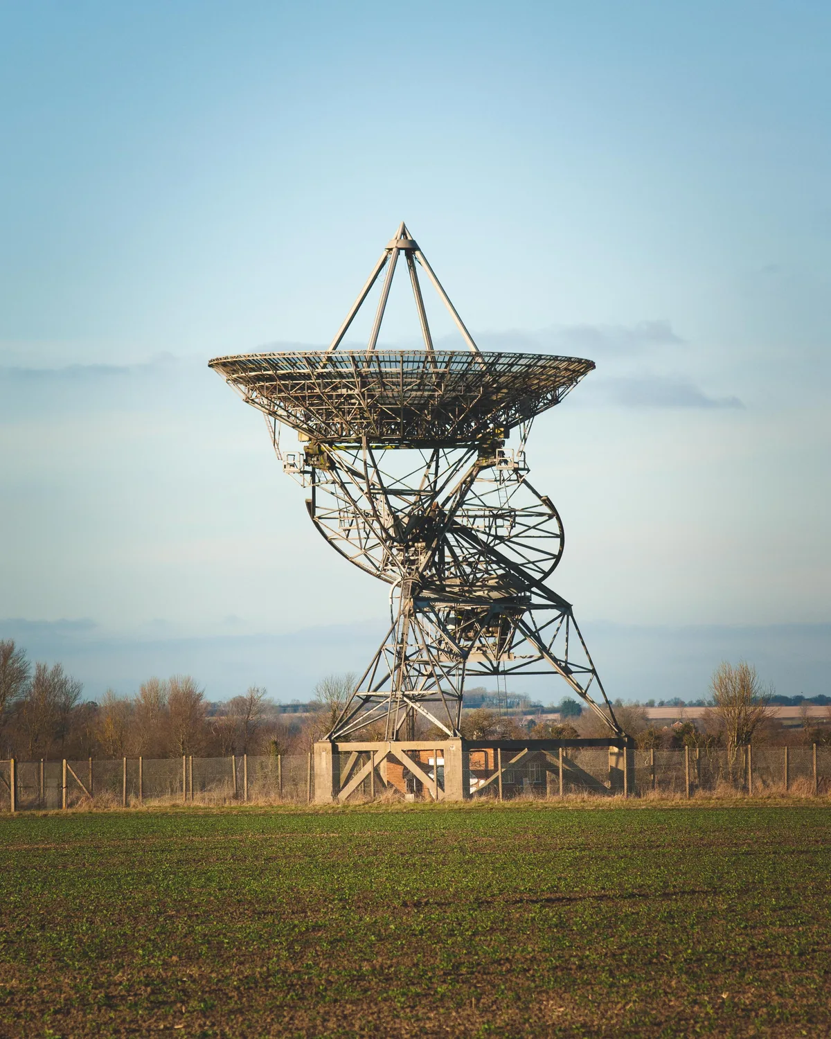 One-Mile Telescope at Mullard Radio Astronomy Observatory